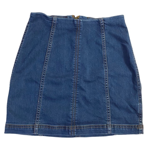 Free People Modern Femme Denim Stretch Mini Skirt Dark Blue Wash A-Line 2 FLAW - Picture 1 of 16